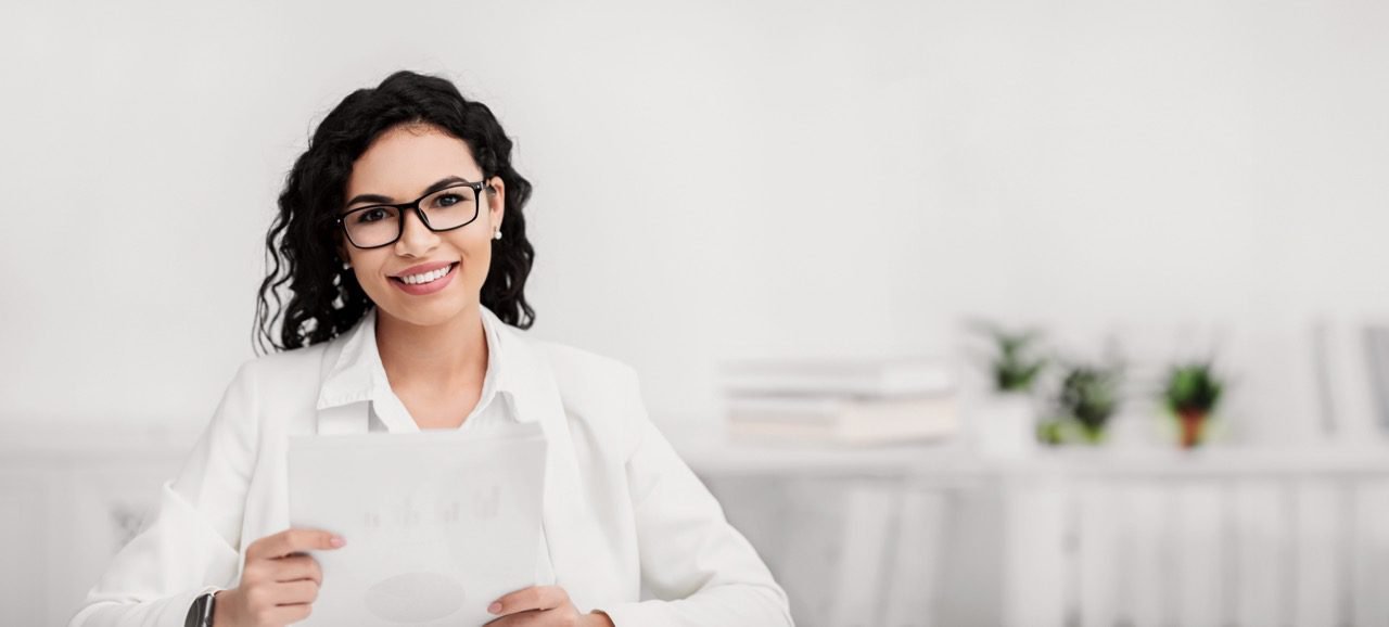 Psicóloga auxiliando paciente com conflitos internos